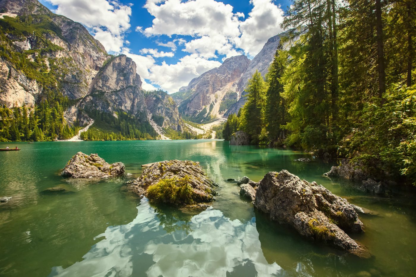 Il Tirolo è noto per la sua bellezza e la sua natura incantevole.