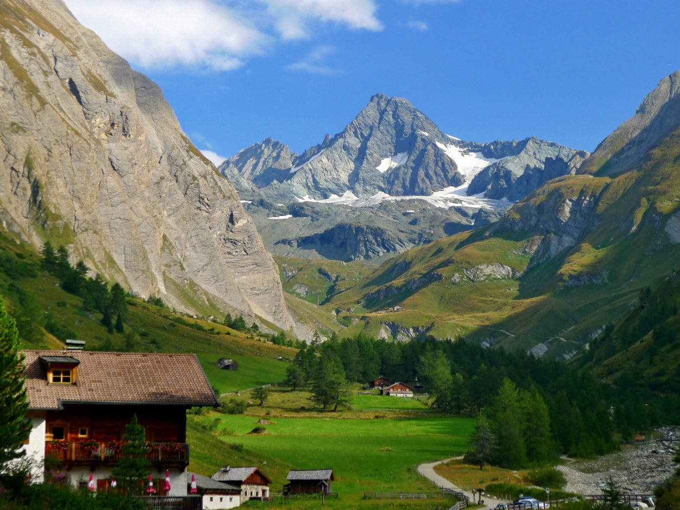 Naturalmente, la montagna più grande dell'Austria non dovrebbe mancare nel tuo tour in camper. Quindi, via al Großglockner